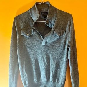 Banana Republic men’s gray sweater